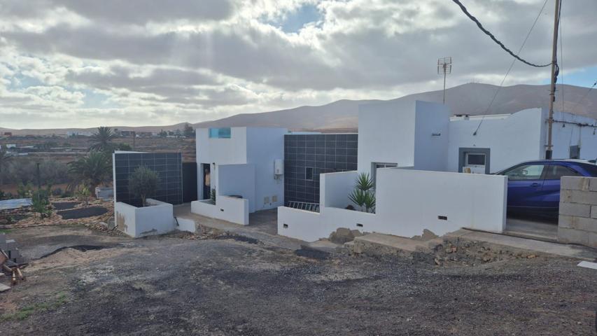 Villa En venta en Antigua photo 0