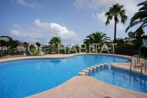 Villa de 2 dormitorios ubicada en zona residencial del Montgó con piscina comunitaria. photo 0