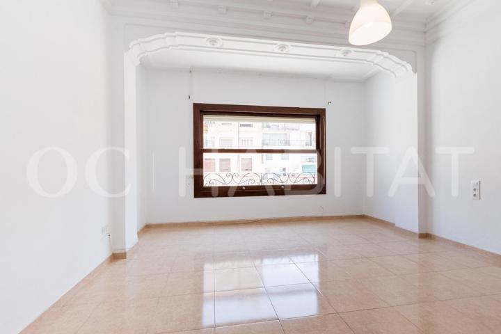 Piso con encanto en Eixample, Valencia photo 0