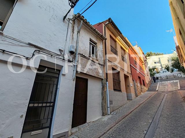 Casa con jardin zona del Castillo de Sagunto photo 0