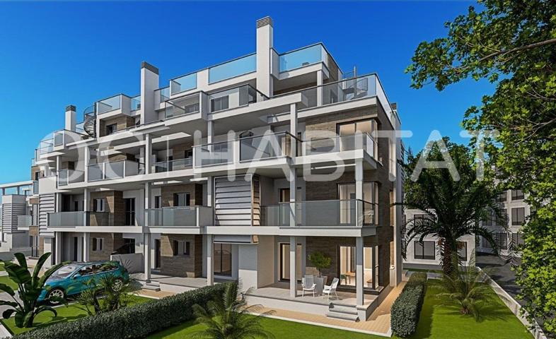 Planta baja con jardín a 150m de la playa en Denia photo 0