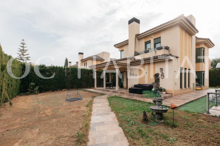 Chalet en venta en Torre en Conill photo 0