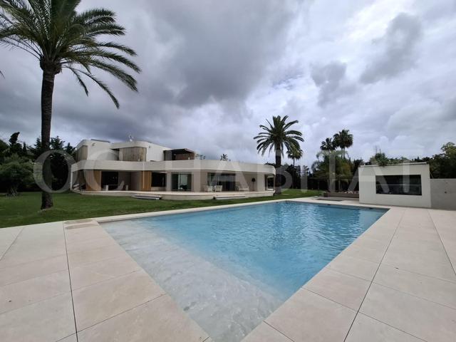 Lujosa villa en alquiler en Jávea con vistas al Montgó, spa privado y todas las comodidades photo 0