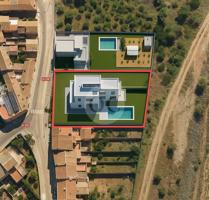 Solar urbano para construir vivienda unifamiliar, con terreno rústico anexo photo 0