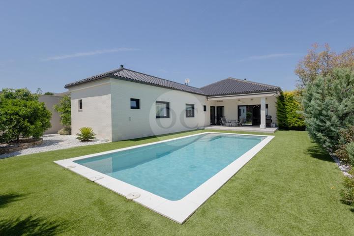 Chalet modernista en Calicanto photo 0