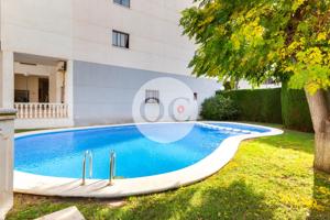 Piso en centro de Denia en urbanización con piscina photo 0