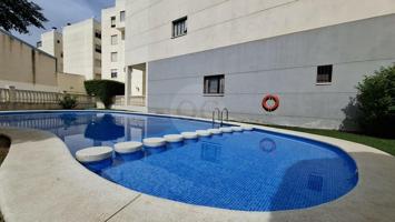 Piso en centro de Denia en urbanización con piscina photo 0