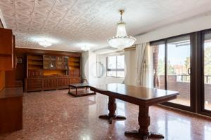 Piso para reformar en Patraix, Valencia photo 0