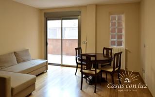 Piso con ascensor, garaje, trastero y terraza de 30 m2 en Garrapinillos photo 0