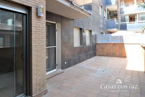 Piso con ascensor, garaje, trastero y terraza de 30 m2 en Garrapinillos photo 0