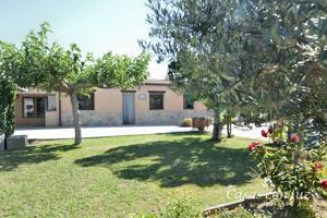 Casa rustica en venta en Conde Fuentes Garrapinillos photo 0