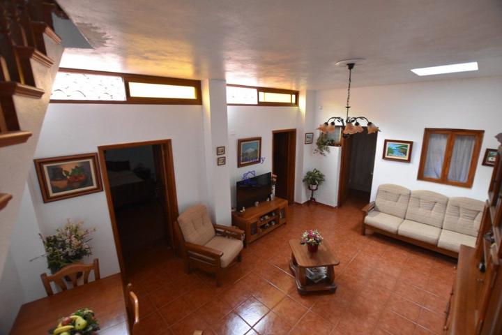 Casa independiente en venta en Chio Guia De Isora Tenerife photo 0
