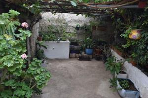 En venta terreno urbano de esquina en chio guia de isora Tenerife photo 0