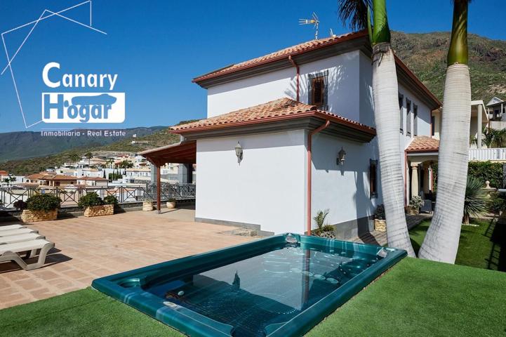 Villa de Lujo en Adeje zona Roque del Conde unas magnificas vistas del toda la Costa de las América photo 0