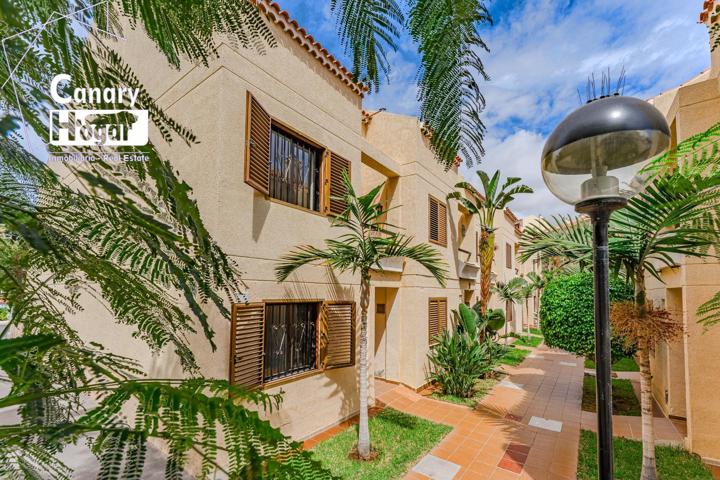 Villa de esquina en venta en el complejo Compostela Beach en Playa de Las Américas photo 0