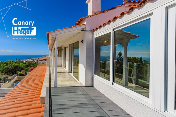 Villa independiente en venta en San Eugenio Alto Cosa Adeje photo 0