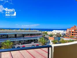 Apartamento con vistas al mar en venta en Palm Mar, complejo residencial La Arenita. photo 0