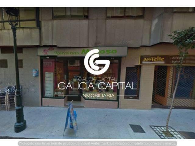 Local comercial en venta en Vigo, en la zona de Camelias-Pi y Margall photo 0