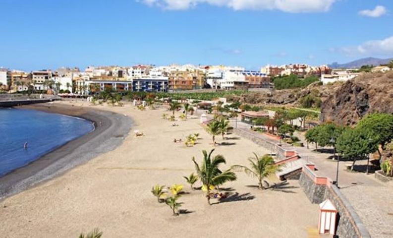 Apartamento en venta en el centro de Playa de San Juan, Guía de Isora photo 0