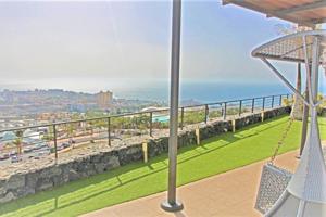 Lujoso apartamento con jardín con vistas panorámicas al mar photo 0