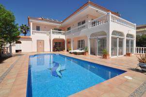 Villa independiente con piscina privada photo 0