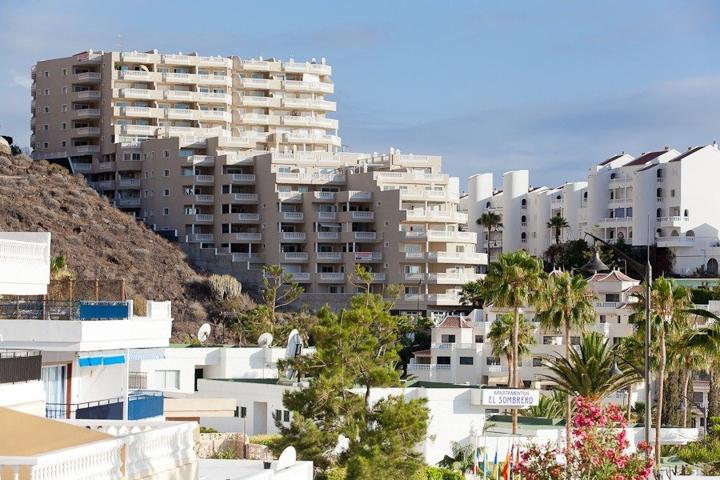 Apartamentos y Áticos de lujo de 3 dormitorios con vistas panorámicas al mar photo 0