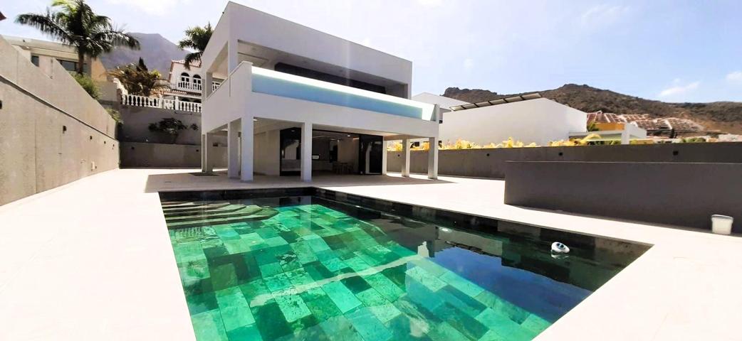 Magnífica Villa Moderna con Piscina Privada en Adeje photo 0