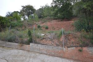 Terreno de 1000 m, en venta en Corbera de Llobregat, Can Palet. photo 0