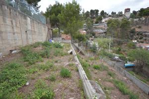 Parcela de 481m2 urbanizable en la Creu de Sussalba a 5 minutos de Sant Andreu de la Barca. photo 0