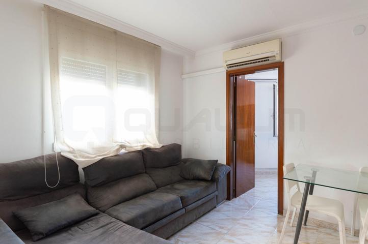 Piso en venta de 3 habitaciones en Esparreguera photo 0