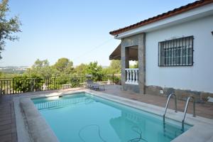 Casa a la venta una planta con piscina en Can Villalba photo 0