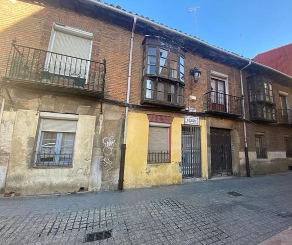 ¡OPORTUNIDAD INVERSORES! ESTUPENDO EDIFICIO EN EL CASCO ANTIGUO. photo 0