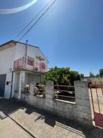 CASA CON AMPLIO TERRENO en SARIEGOS photo 0