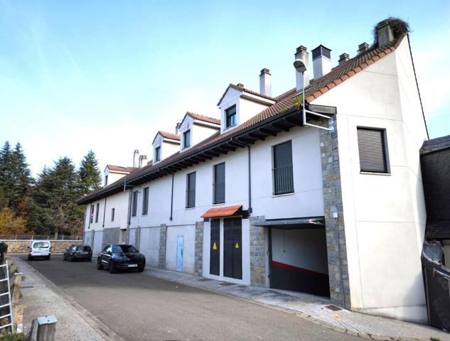 Dúplex de tres habitaciones en Puebla de Lillo photo 0