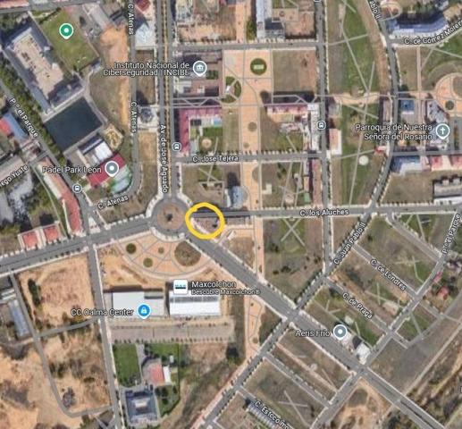 Oportunidad de local comercial frente al CC Oalma photo 0