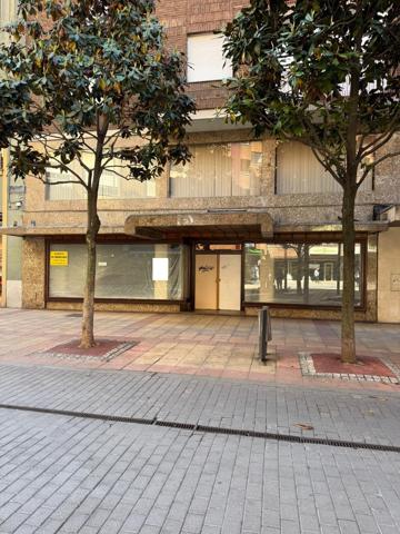 Alquiler local zona burgo nuevo photo 0