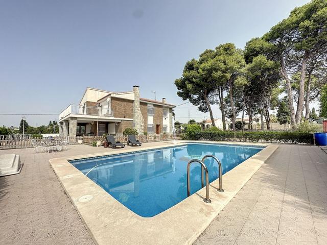 Casa En venta en Peña Las Aguilas, 17, Peña De Las Águilas, Elche - Elx photo 0