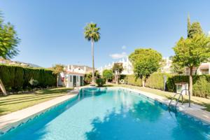 Dúplex En venta en Nueva Andalucia, Marbella photo 0