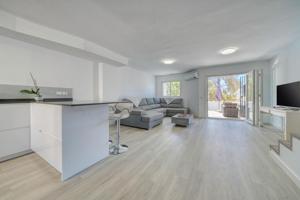 Dúplex En venta en Nueva Andalucia, Marbella photo 0