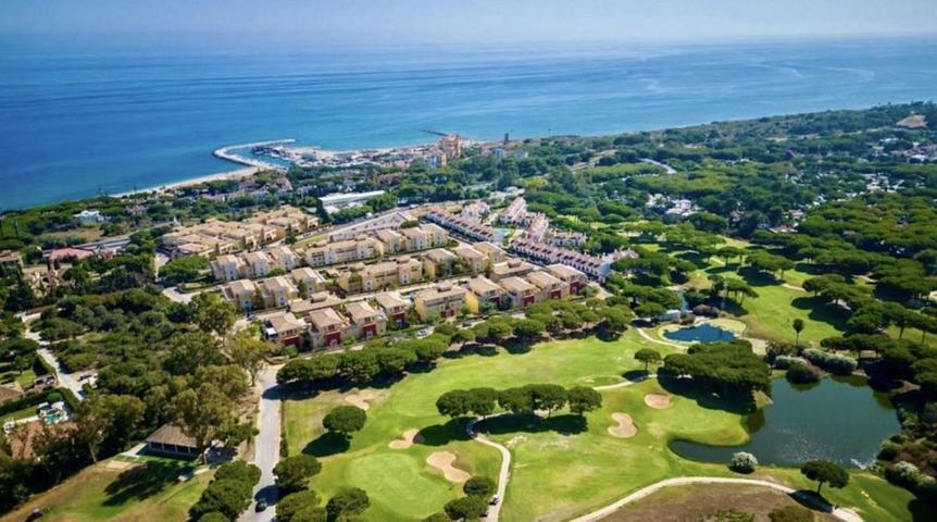 Piso En venta en Cabopino-Artola, Marbella photo 0