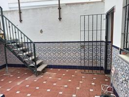Oportunidad de inversion.... Piso con planta baja de cochera y para otra vivienda photo 0