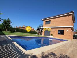 Casa En venta en Cabrera De Mar photo 0