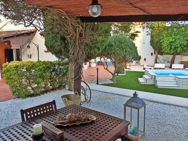 Casa En venta en Montgat photo 0