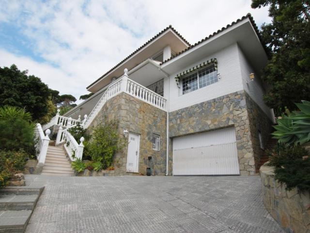 Casa En venta en Cabrils photo 0