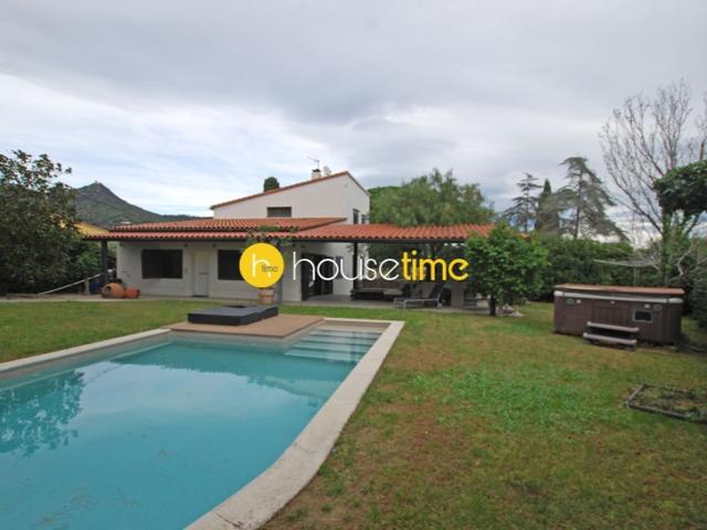 Casa En venta en Cabrera De Mar photo 0