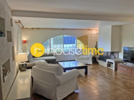 Casa En venta en Alella photo 0