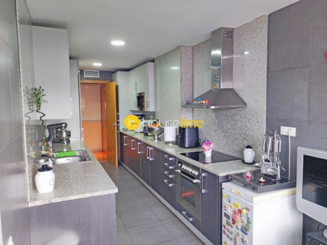 Piso En venta en Badalona photo 0