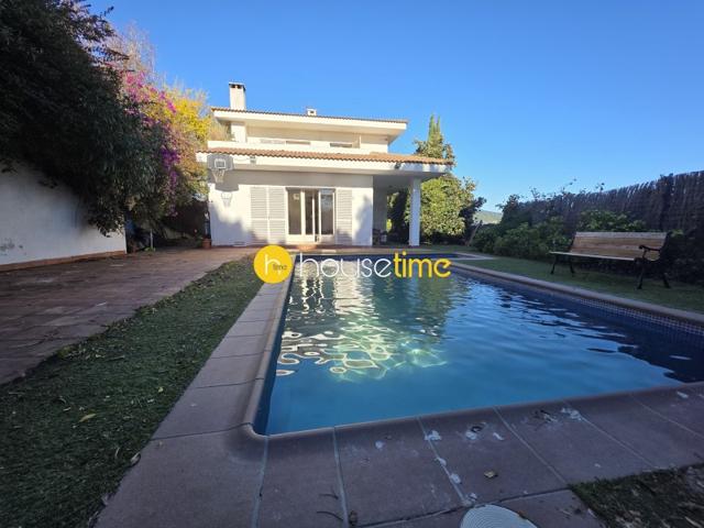 Casa En venta en Sant Cebrià De Vallalta photo 0