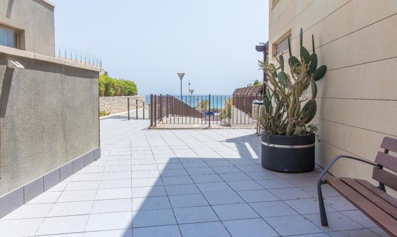 Apartamento en Tercera Planta con Amplia Terraza con Vistas al Mar en Arenales del Sol photo 0