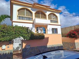 Impresionante y hermoso chalet en Las Galletas en zona muy tranquila photo 0